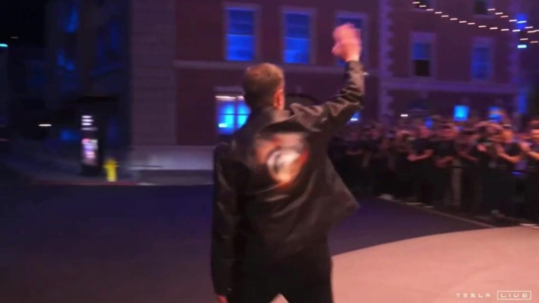 Tesla's 'We, Robot' Event Recap: Cybercab, Robovan, and Optimus Robot Unveiled! 🚗🤖